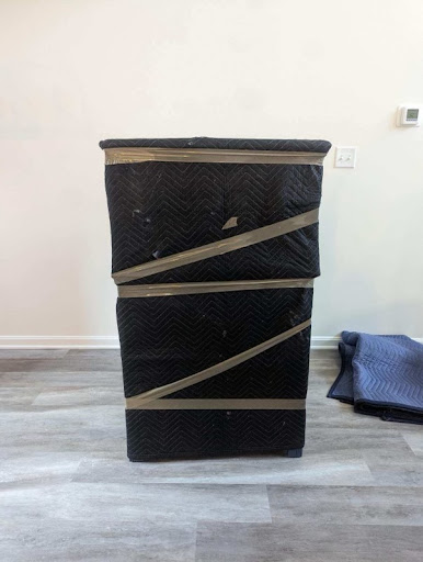 Black Tie Moving - Visual
