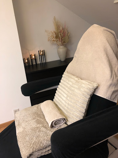 Q CHIQUE beauty salon - Thumbnail