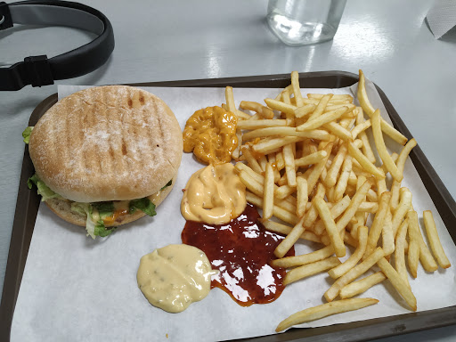 Photo 1 - BurgerBroladre