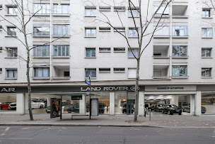 Photo n°7 de Jaguar Paris 19 - Groupe Autosphere à Paris (Vendeur de voitures d'occasion)