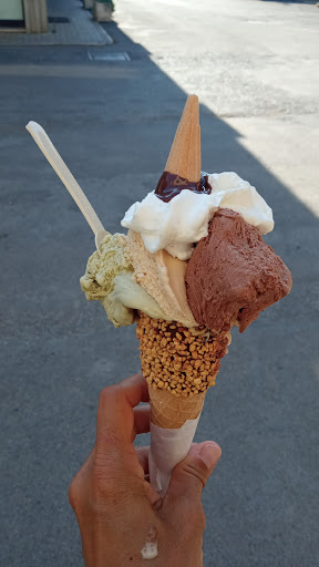 Gelateria Yogurteria L'ArtiGianale - Thumbnail