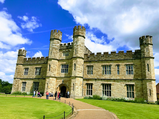 Go Ape At Leeds Castle Leeds Kent England Destimap Destinations On Map