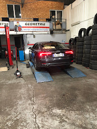 Photo n°32 de Pneus des Monts d'Or à Collonges-au-Mont-d'Or (Atelier de réparation de pneus)