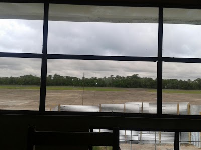 Photos of Yarigu&iacute;es Airport