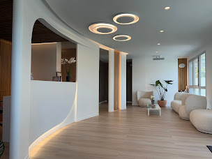 Photo n°8 de Dr Matthieu FACCHIN à Mézières-sur-Seine (Cabinet d'implants dentaires)