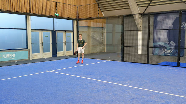 Peakz Padel Utrecht Vechtsebanen | Padelclub openingstijden