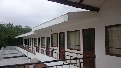 Photos of Hostal Gualingo. Helader&iacute;a Puerto Helado. Galer&iacute;a de Artesanias La Huaca.