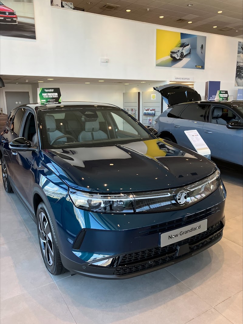 Vertu Vauxhall Northampton photo 2