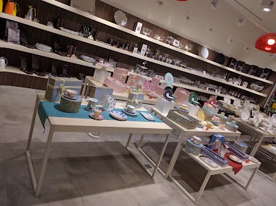 Photos of TAVOLA