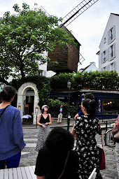 Photo n°7 de Montmartre en chansons à Paris (Agence de visites touristiques)