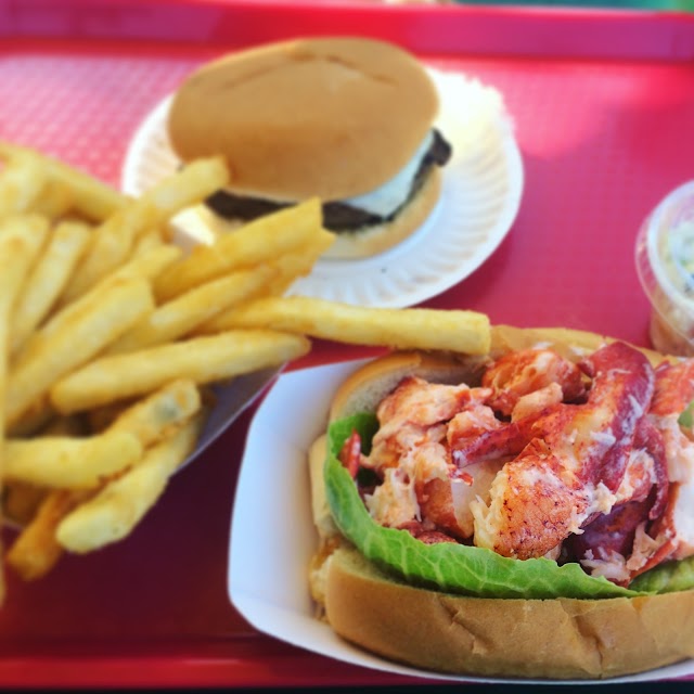 Arnold’s Lobster & Clam Bar