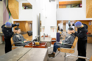 Photo n°27 de Second Face Mercière - salon de coiffure Lyon 2 à Lyon (Magasin de produits de beauté)