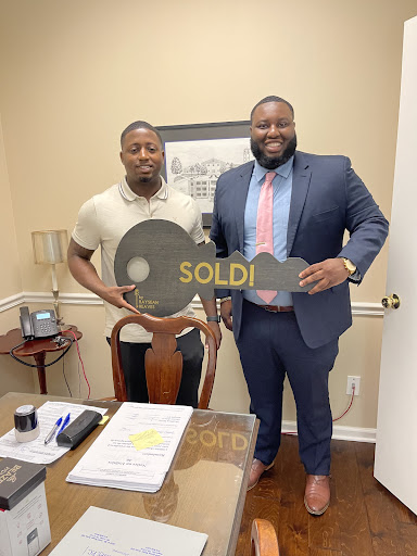 RaySean Reaves, Broker, Compass Real Estate, with The Terry Carter Team - Thumbnail