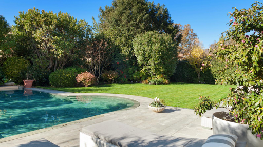 Photo de DECLERCQ PISCINES & SPAS à Goupillières (27170)