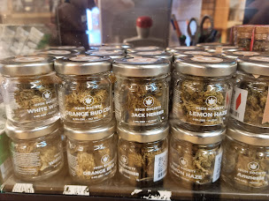 Photo n°3 de Presse Tabac TPL HB à Les Clayes-sous-Bois (Bureau de tabac)