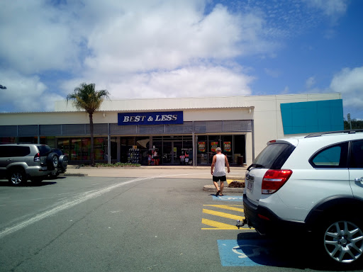 Best&Less Cannonvale - Australia