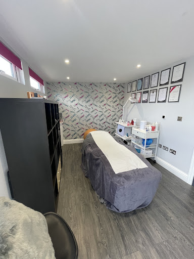 Summer Rocks Beauty boutique