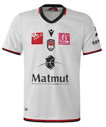 Photo n°10 de LOU RUGBY BOUTIQUE à Lyon (Magasin de vêtements de sport)