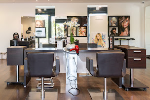 Photo n°16 de Just Hair Pertuis - Coiffeur Pertuis à Pertuis (Salon de coiffure)