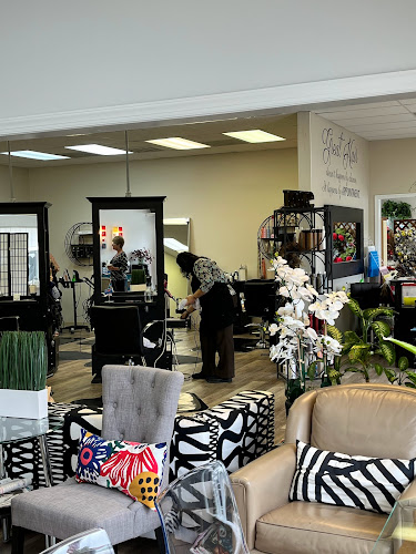 Salon By The Bay interior view