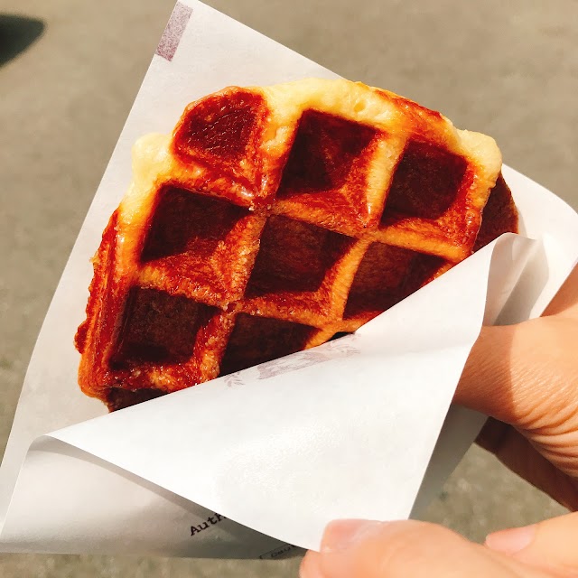 Limburg Waffle 여의도 본점
