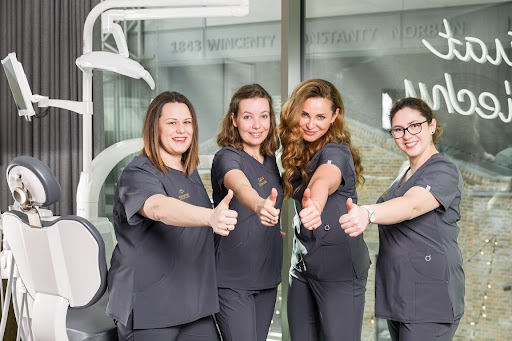 Dentysta Żoliborz | Ortodonta Żoliborz | Medicover Stomatologia Powązkowska | chirurgia, implanty, protetyka |