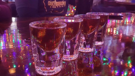 Mom's Place - A Chicago Gathering Spot by null