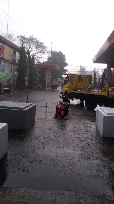 Photos of Pertamina gas station 34-40239