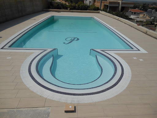 royal pool - Visual