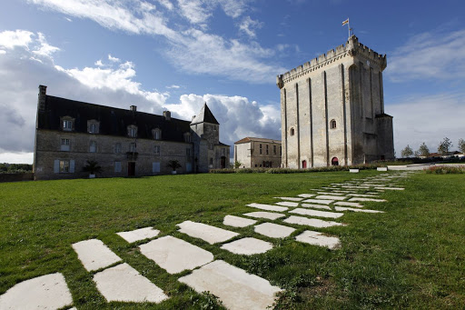 Donjon Médiéval de Pons
