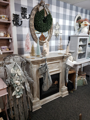 VILLAGE CONSIGNMENT - Visual