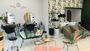 Photo n°4 de L'Atelier d'Helene à Labruguière (Magasin d'articles de coiffure pour hommes)