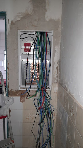 Eletricista Lourival