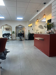 Photo n°7 de Salon Metebele à Morteau (Spa)