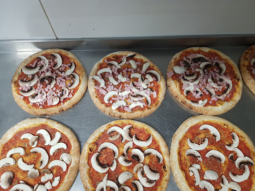 Photo 3 - MAYOLITA'S PIZZAS