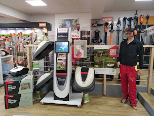 Photo n°8 de Comptoir Motoculture Bernard Couval à Fougerolles-Saint-Valbert (Magasin de matériel de motoculture)