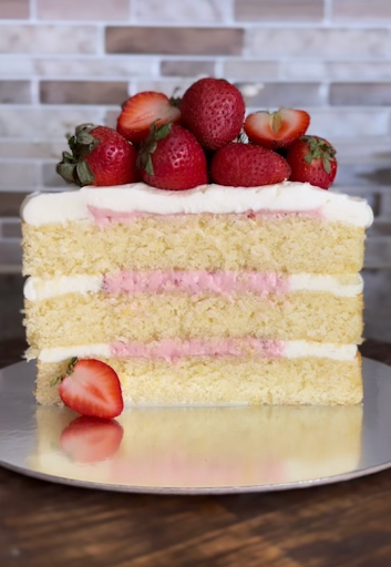 Battr | Custom Cakes