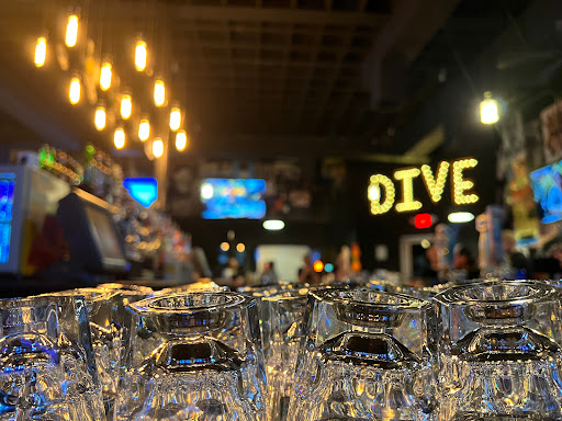 District Dive - Visual