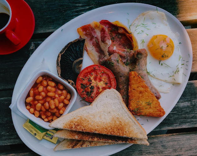 ayvelcafe.co.uk