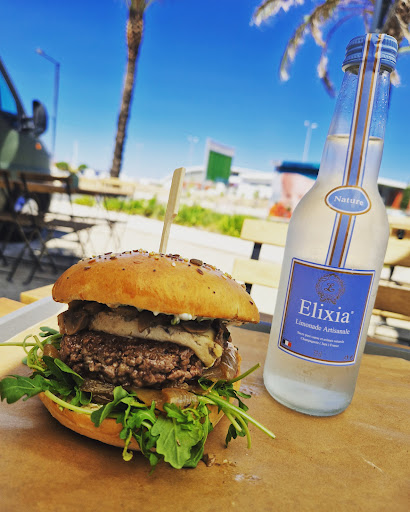 Photo 7 - O'VanBurger Food truck