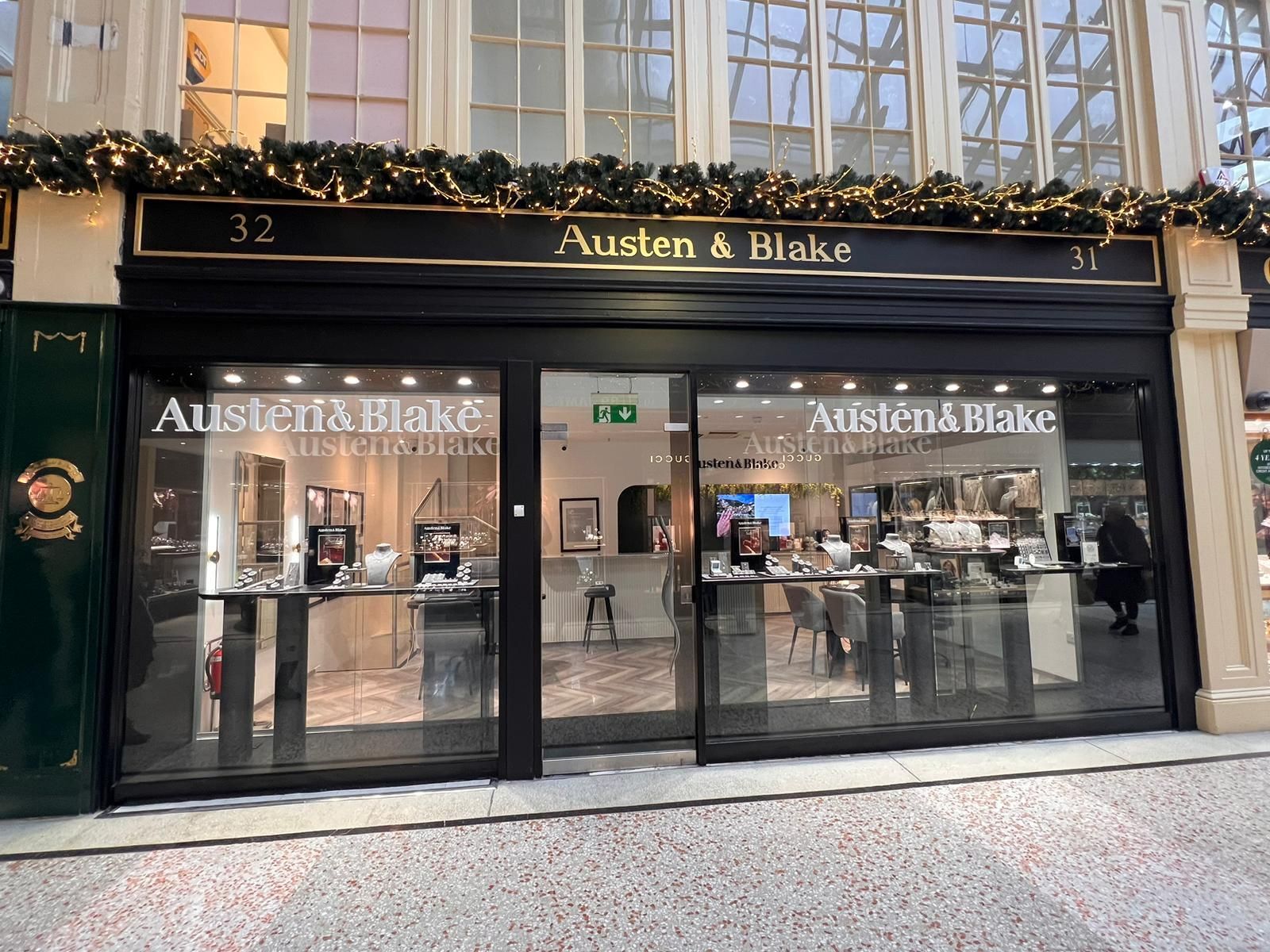 Austen & Blake Glasgow - Jewellery - photo 1