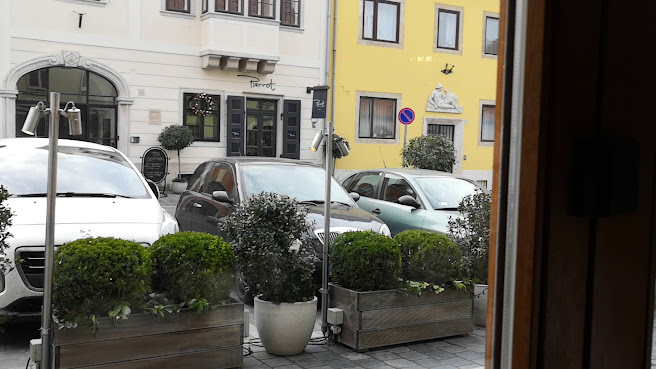 21 - Magyar Vendéglő - Hungarian bistro by null
