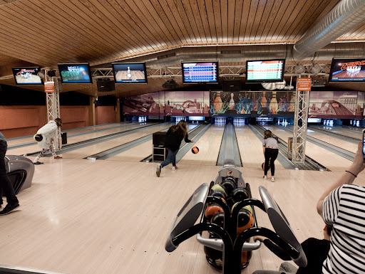 Pins Bowl-Bar-Restaurant - Thumbnail