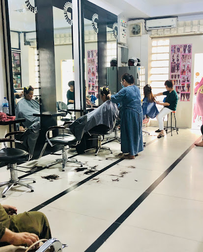 Modern Beauty Salon Lhokseumwe