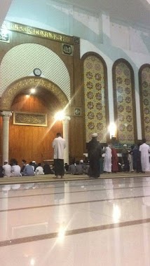 PONDOK PESANTREN AZ ZIKRA CIBADUNG GUNUNG SINDUR, Author: Moehdi NFS