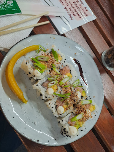 Simple sushi by Jann