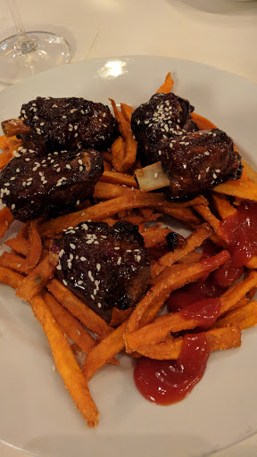 Share Wine Lounge and Small Plate Bistro - Thumbnail