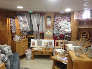 Photo n°18 de SARL UNIPERSONNELLE STEPHANE BILLY à Guchen (Magasin de canapés)