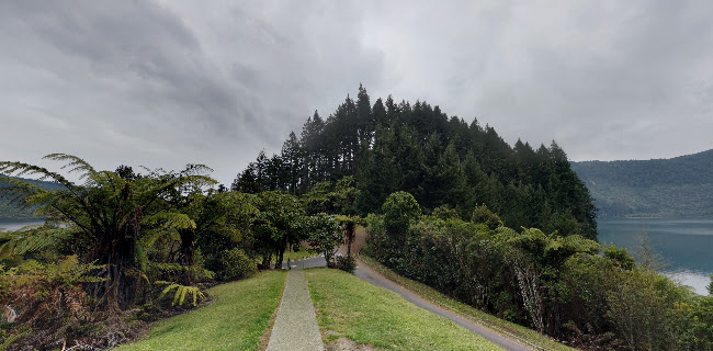 Lake Tikitapu (Blue Lake) - Murupara