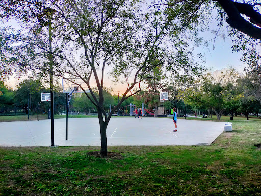 Bosques de Encinos Park - Thumbnail